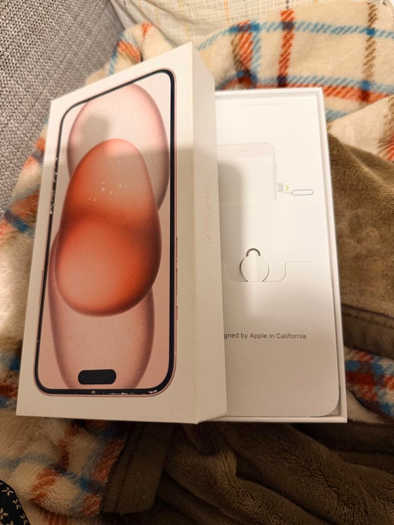 iPhone 15 Plus ピンク 128GB SIMフリー 箱/ステッカー付