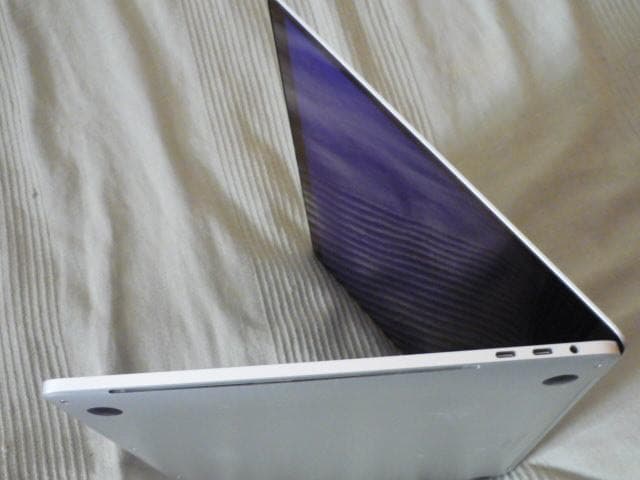 MacBook Pro Touch Bar 2016 15inch ジャンク