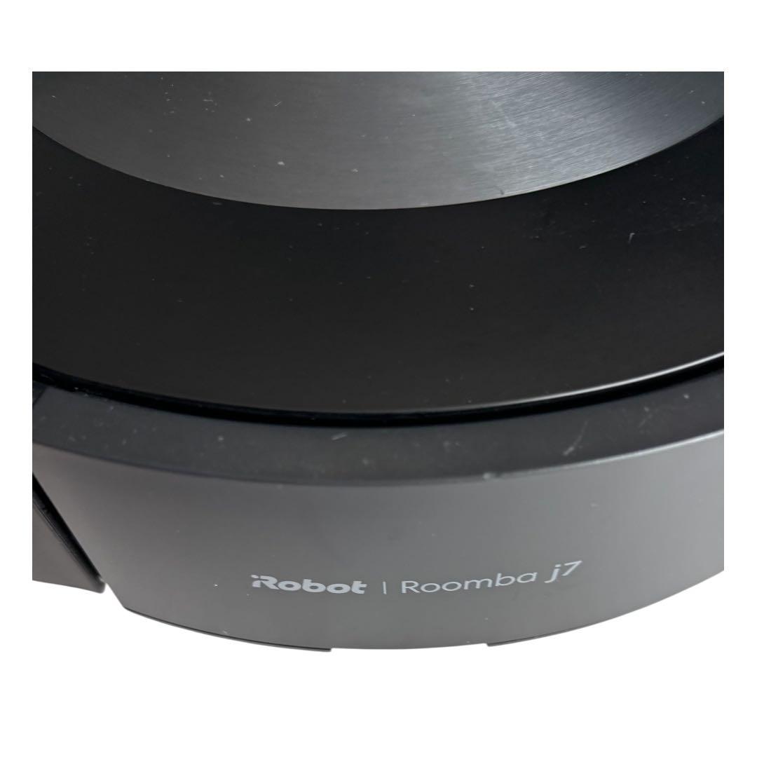 iRobot Roomba j7+ 本体