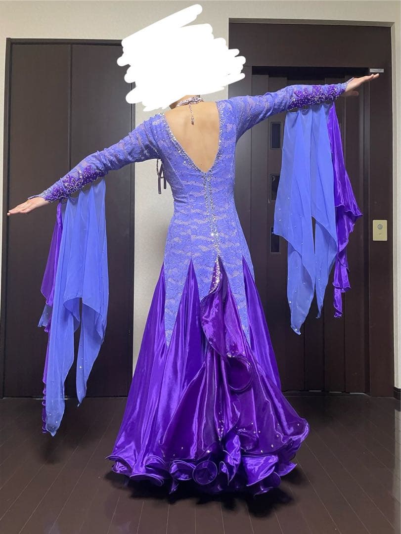 紫色の社交ダンスドレス