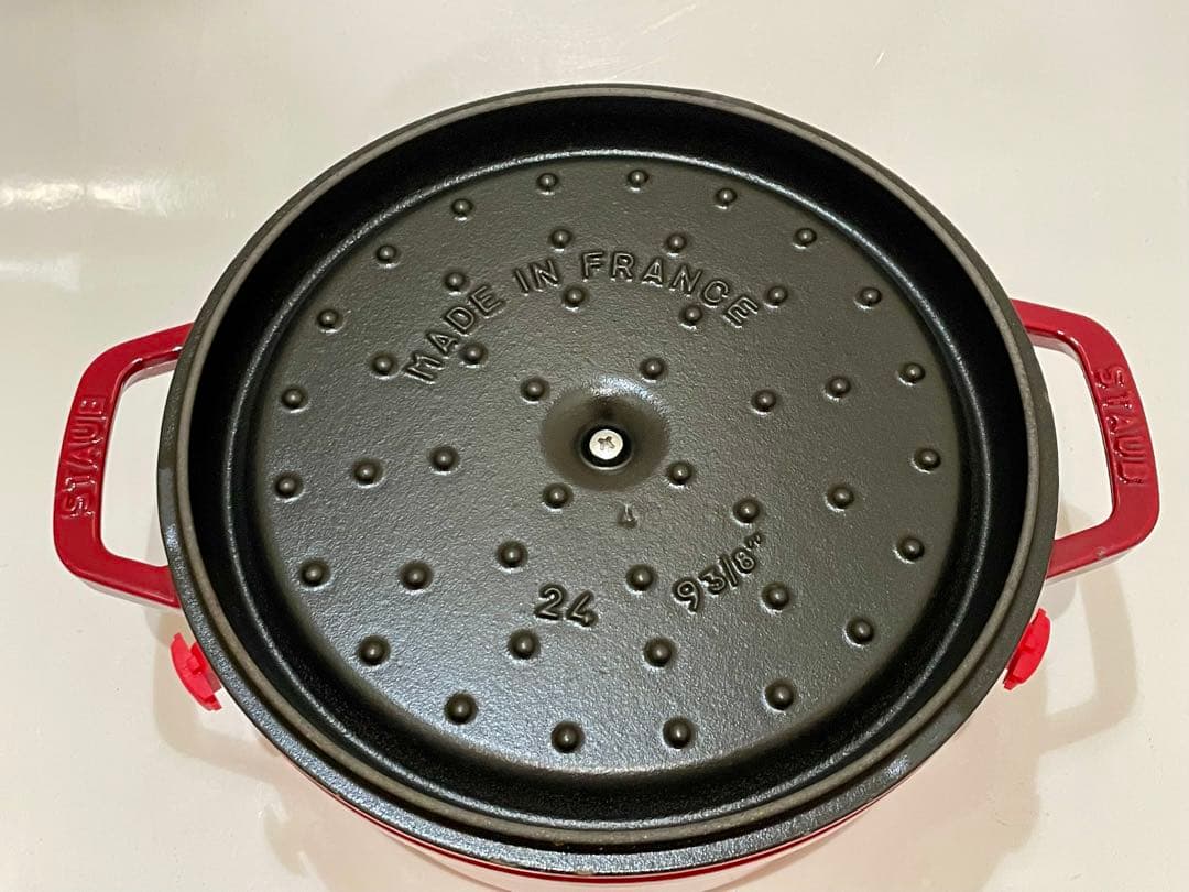 ウシ　 ストウブ　ココット ラウンド24cm チェリー