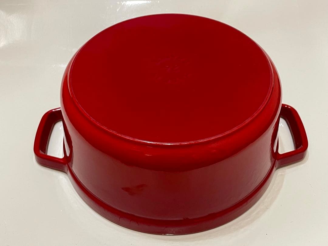 ウシ　 ストウブ　ココット ラウンド24cm チェリー