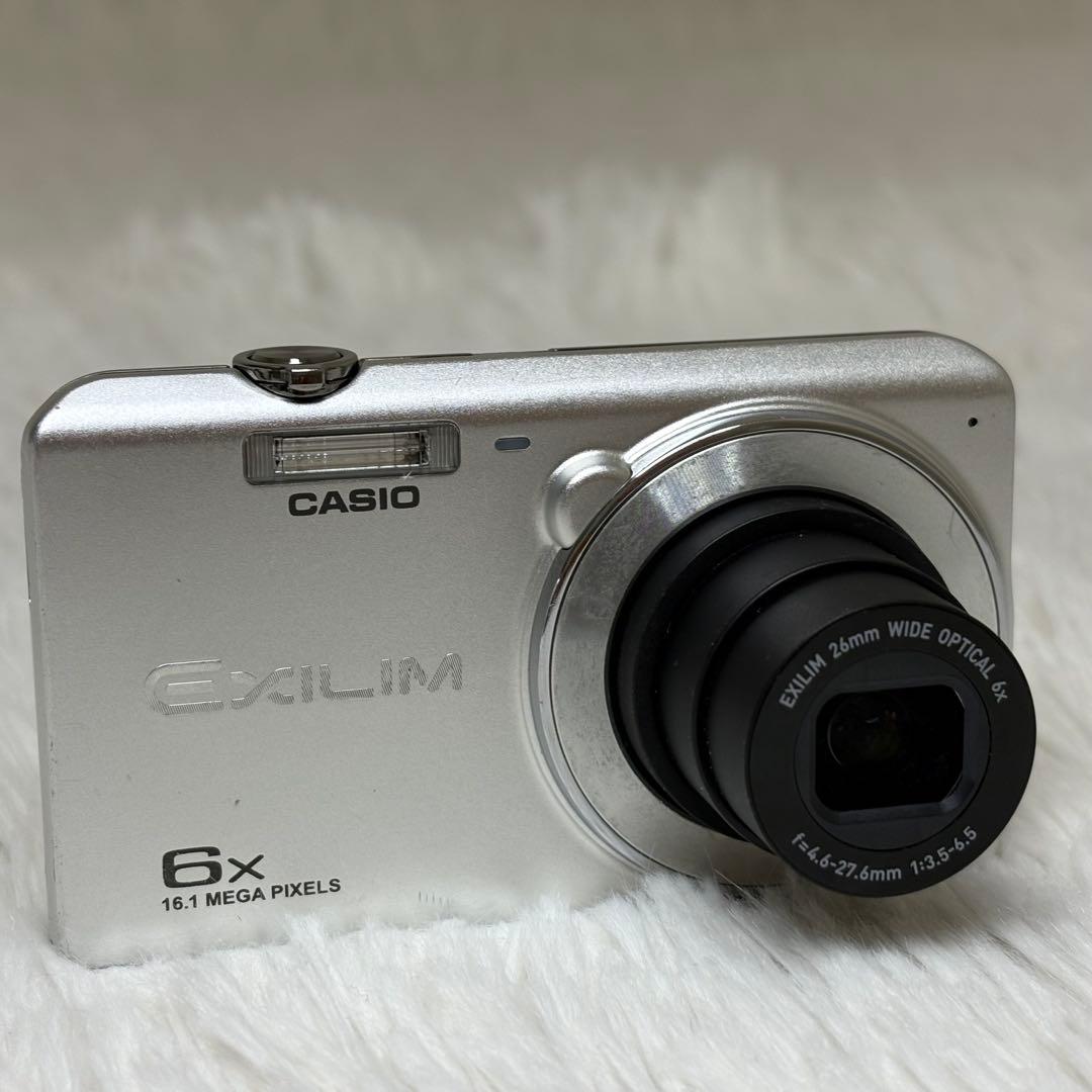CASIO カメラ　エクシリム　EX-Z900 シルバー　コンデジ　動作品