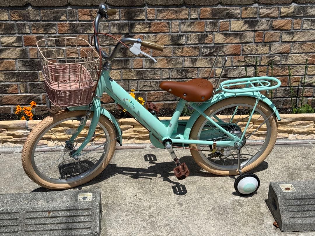 ミントグリーン 自転車 前カゴ付き　18インチ　補助輪付　子供自転車