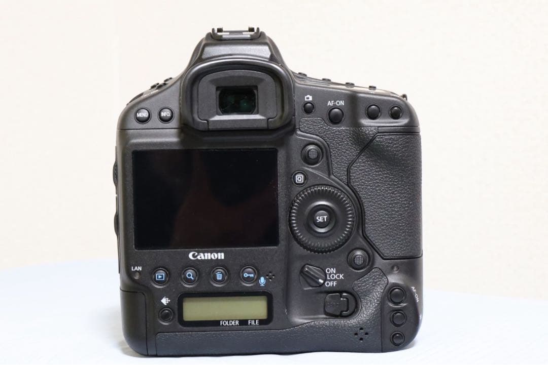 ⭐︎美品⭐︎Canon EOS-1D X 本体と付属品〈ショット数17000以下〉