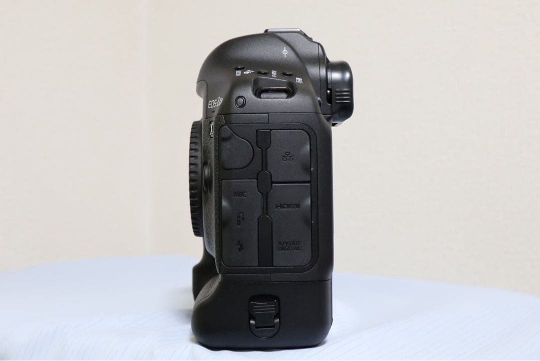 ⭐︎美品⭐︎Canon EOS-1D X 本体と付属品〈ショット数17000以下〉