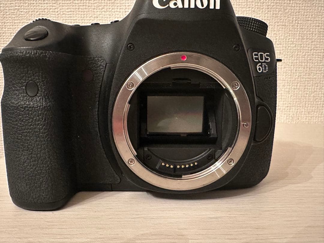 Canon EOS 6D 本体 バッテリーチャージャーとバッテリー2個付き