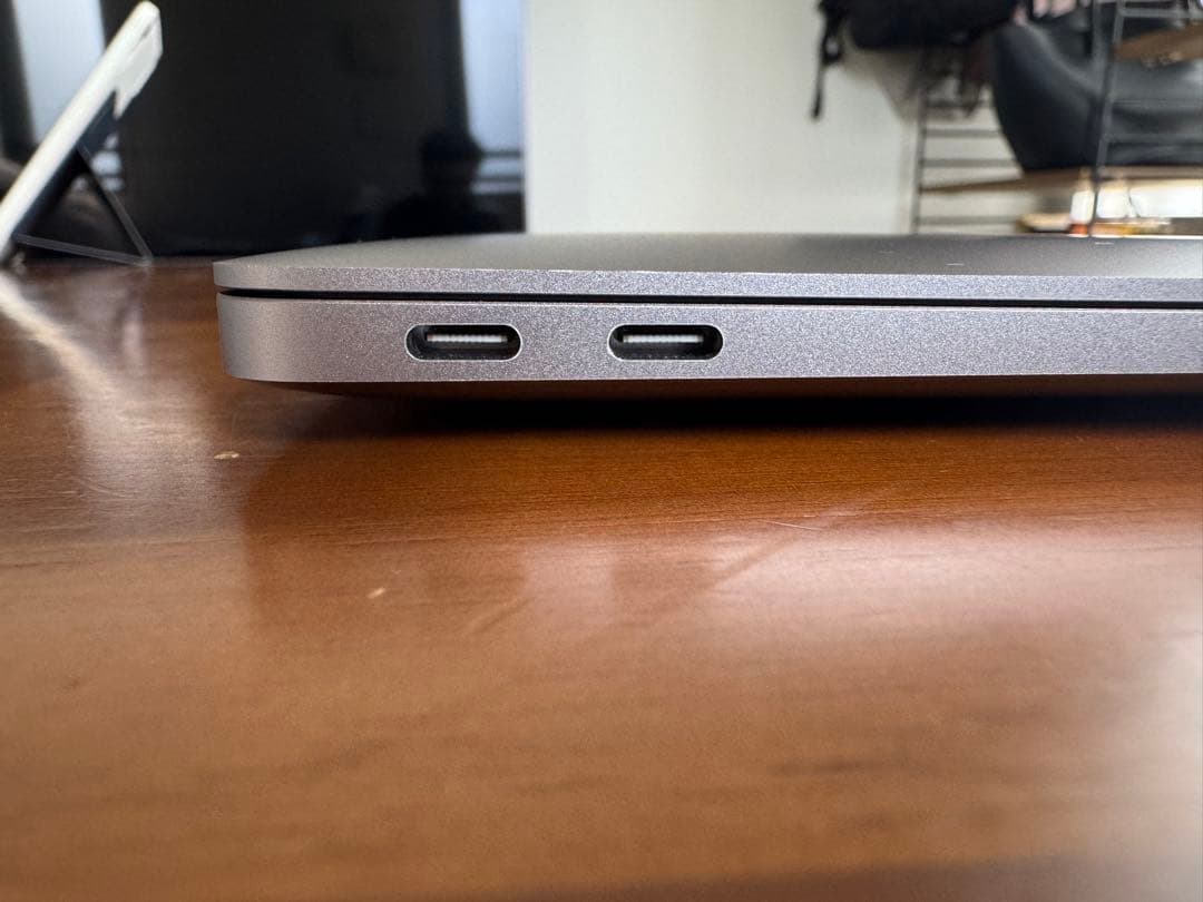 MacBook本体 MacBook Air M1 8GB