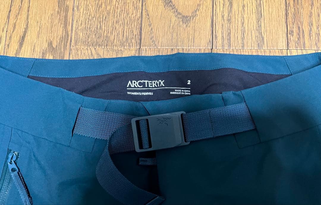 ARC'TERYX ゴアテックススキーパンツ　女性用