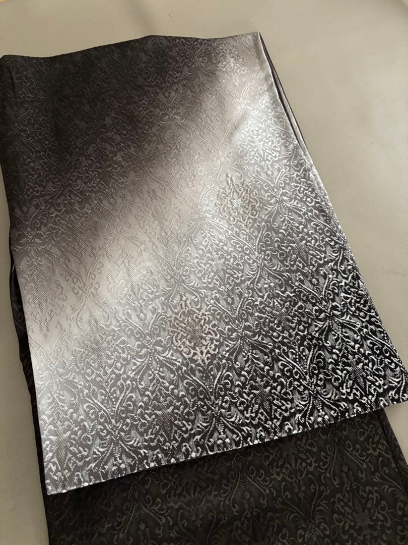 装飾紋意匠 斜め暈し 刺繍 袷 紋なし 付け下げ ダークブラウン×白×チャコール