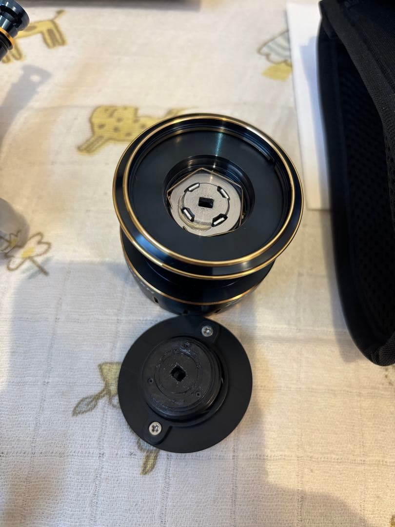 23ソルティガ 4000XH 実釣未使用。