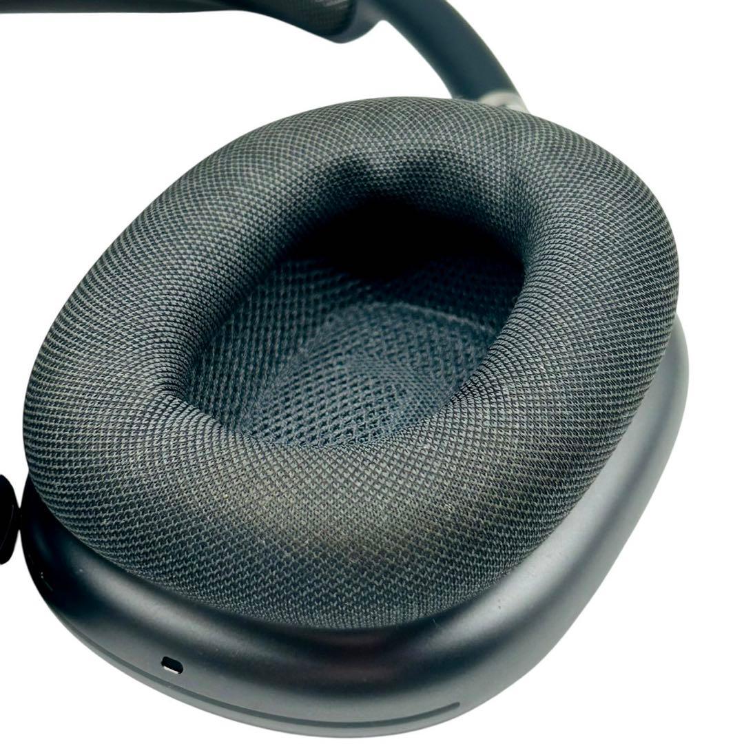 AirPods MAXスペースグレイ