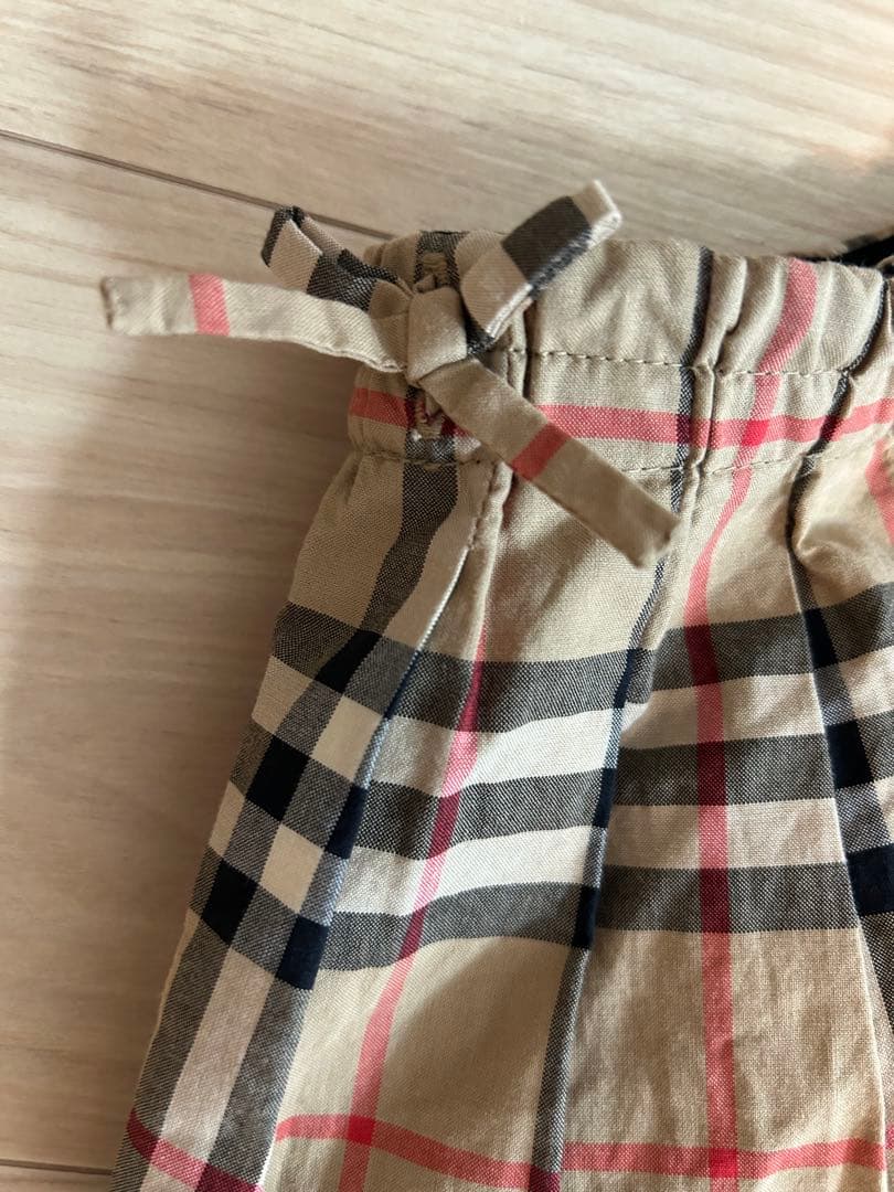 な*な様 BURBERRY バーバリー キッズ 6Y 110 Tシャツ スカート