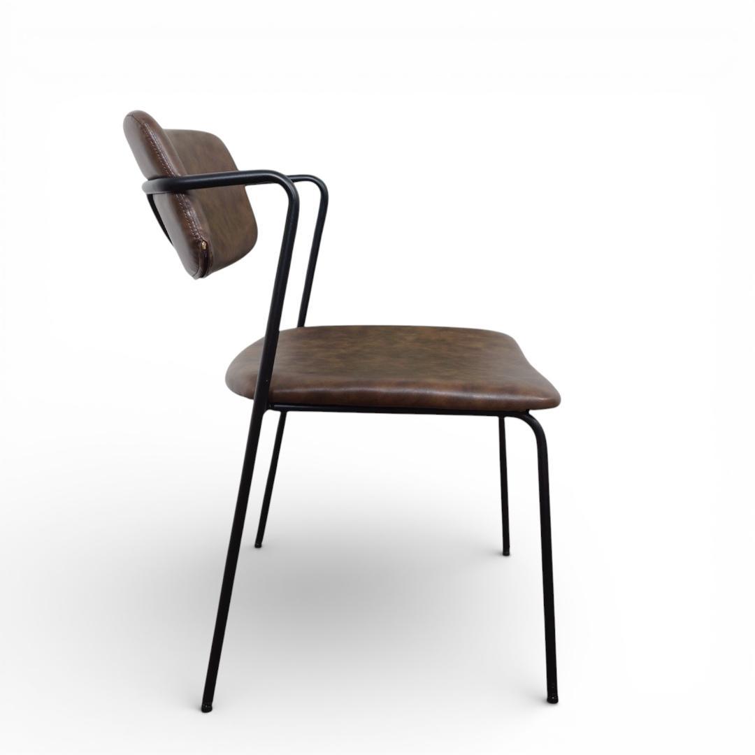 【新品】　ビンテージスタイル　おしゃれ　ダイニングチェア　アイアンフレーム