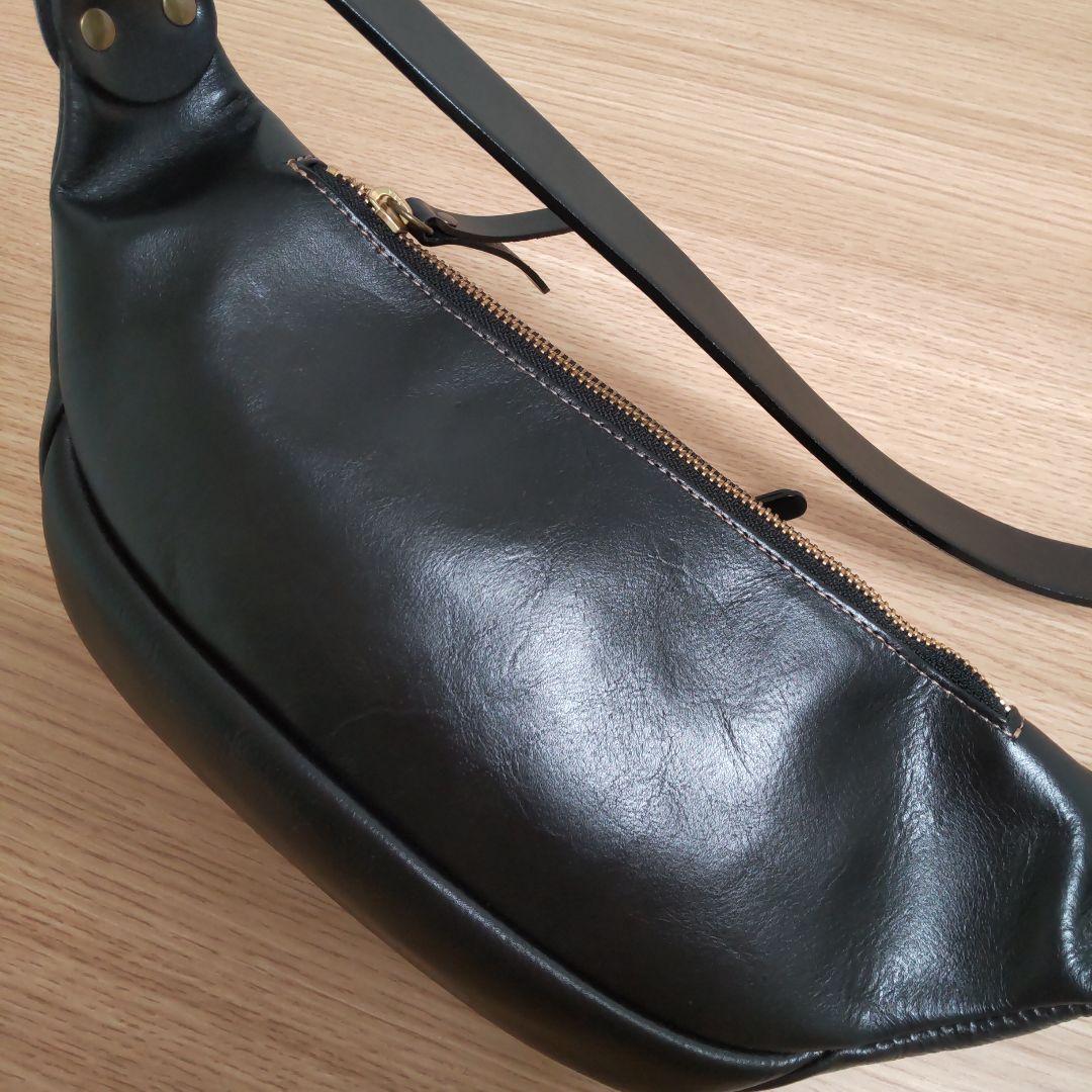 未使用新品　三京商会　HALEINE　牛革　上質ボディバッグ