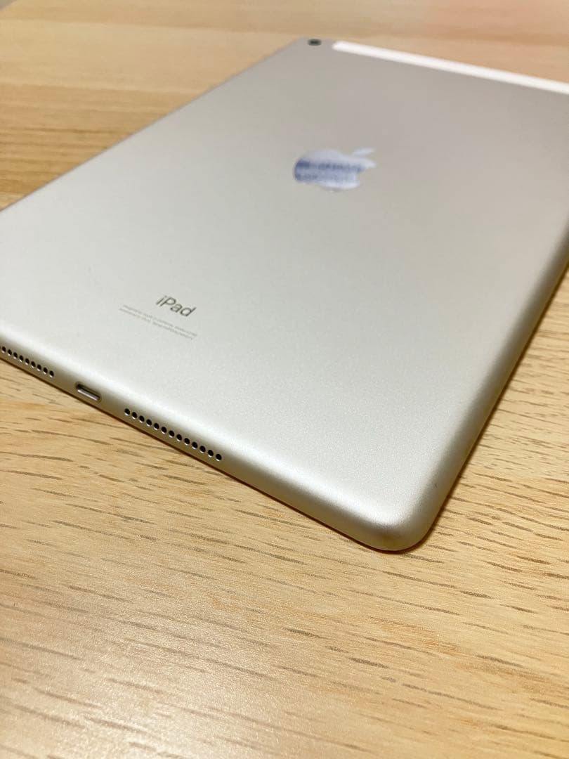 美品バッテリー劣化ナシiPad 第7世代 32GB Wi-Fi セルラー ドコモ