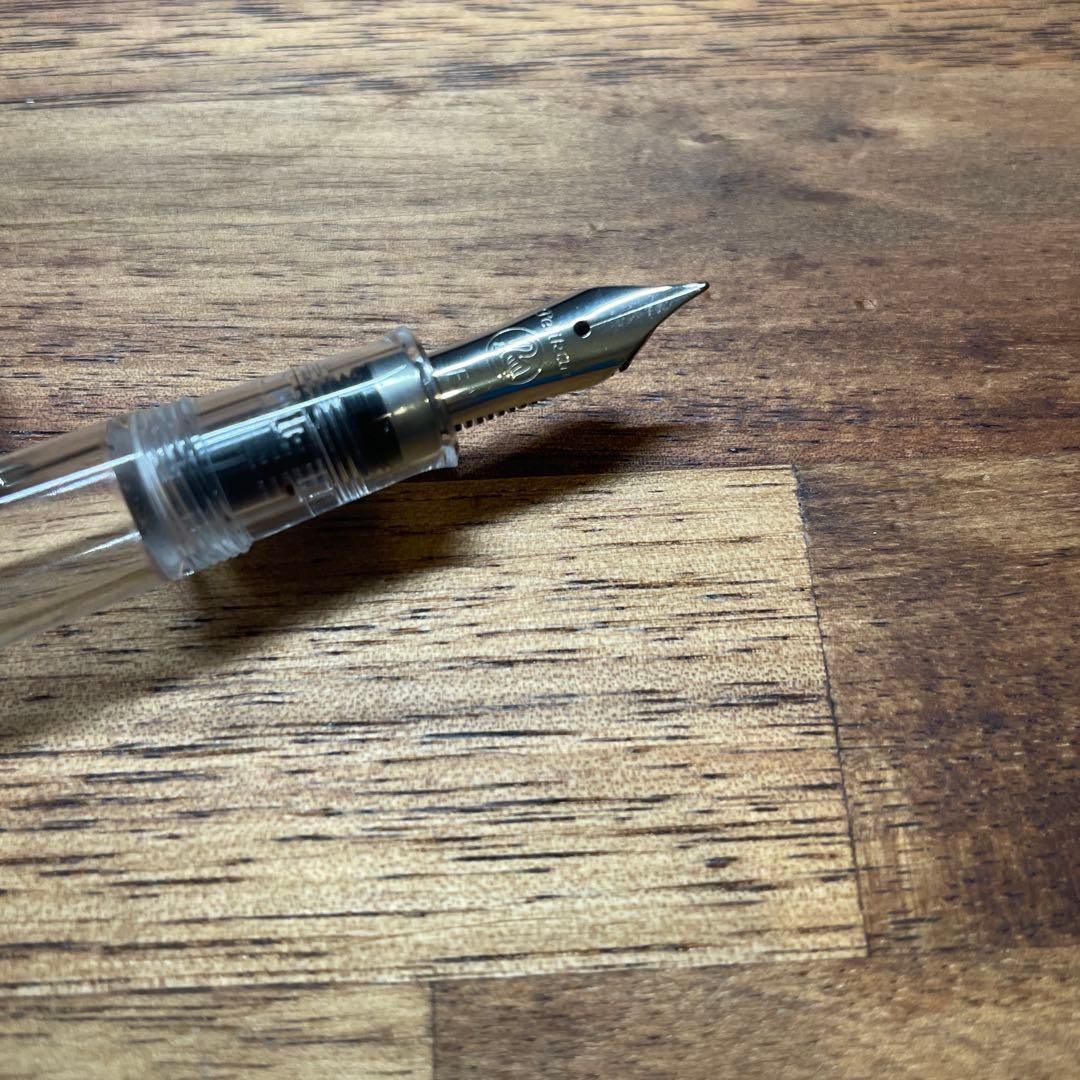 ペリカン m205 デモンストレーター（Fニブ）