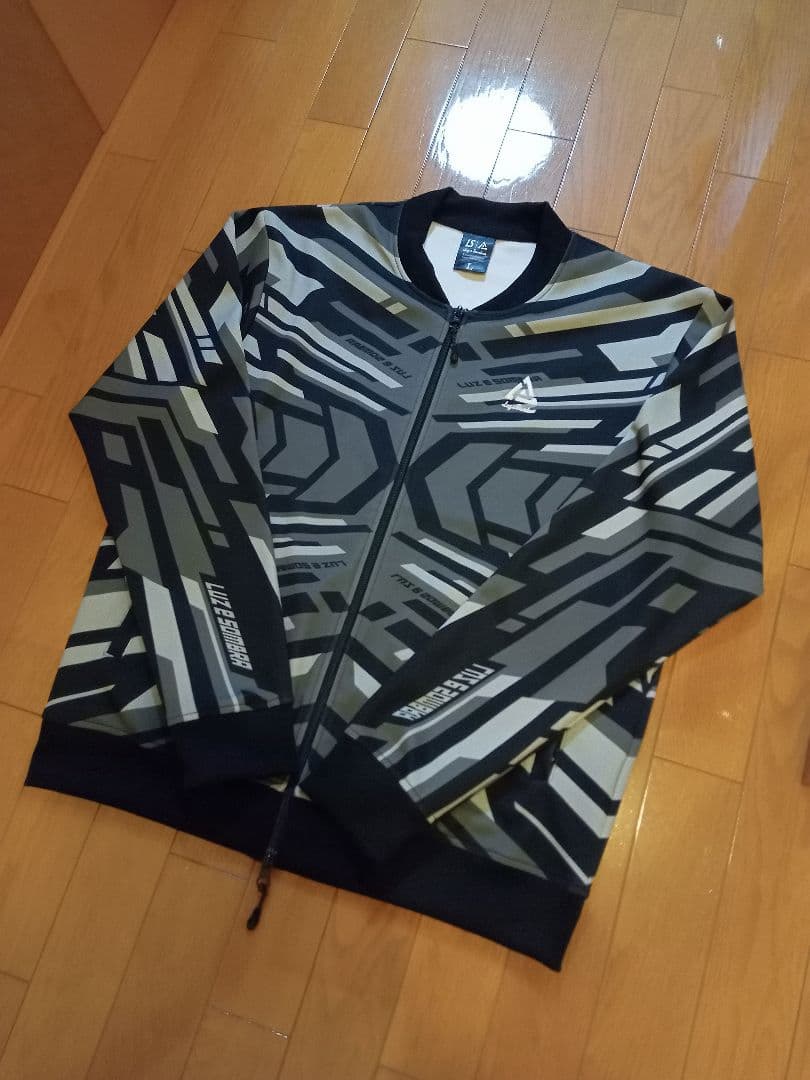 ルースイソンブラ　LTT　トップチーム　ジャケット　L　美品
