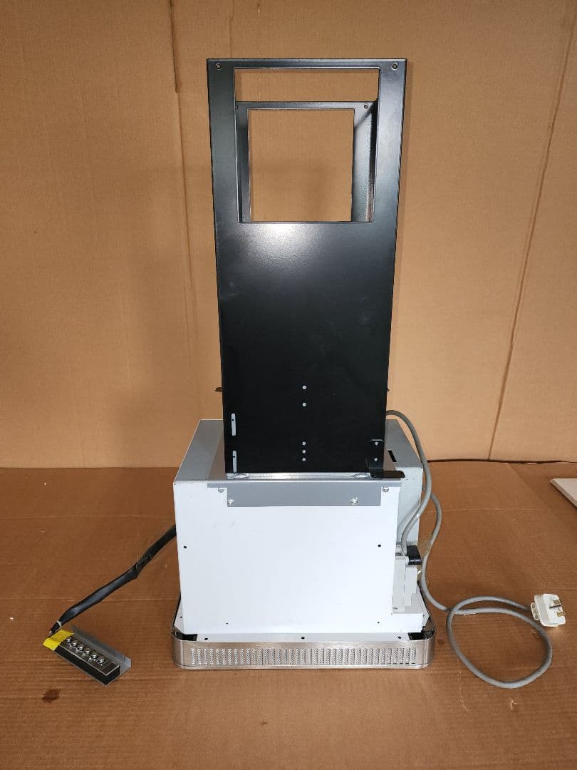 大幅値下げ ガラス製(イタリア製)アイランドキッチン用レンジフード