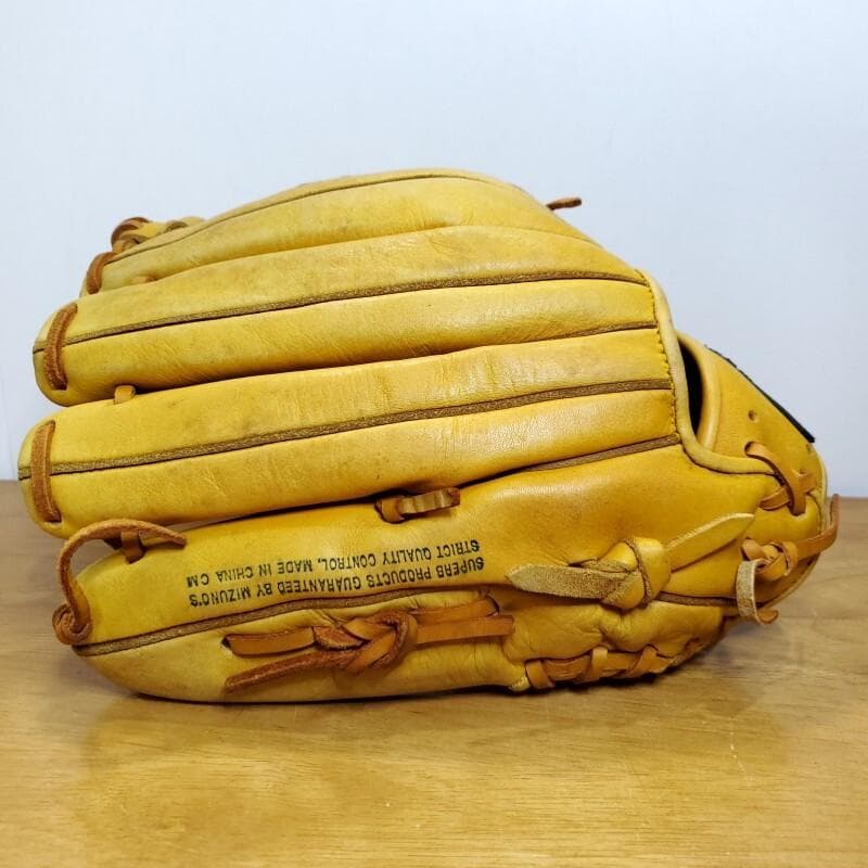 ミズノ 都市対抗野球 黒獅子 記念モデル 激レア 良品 内野用 軟式グローブ