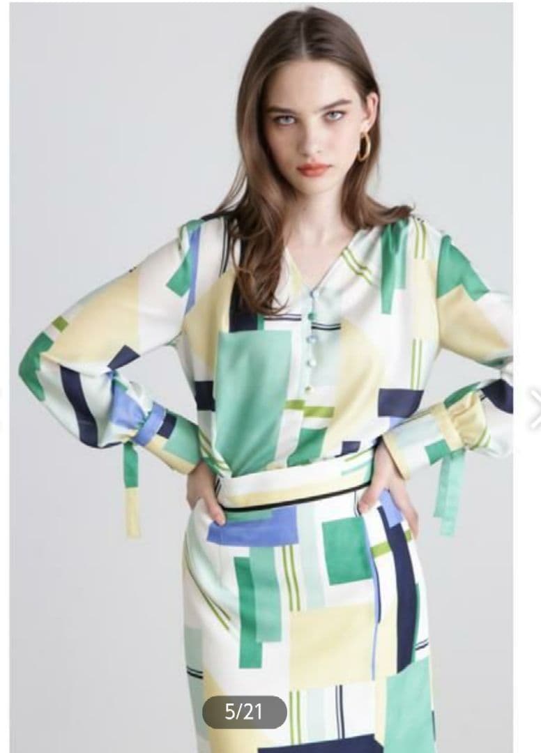 マック新品未使用ピンキーダイアンカラーブロックプリントブラウス