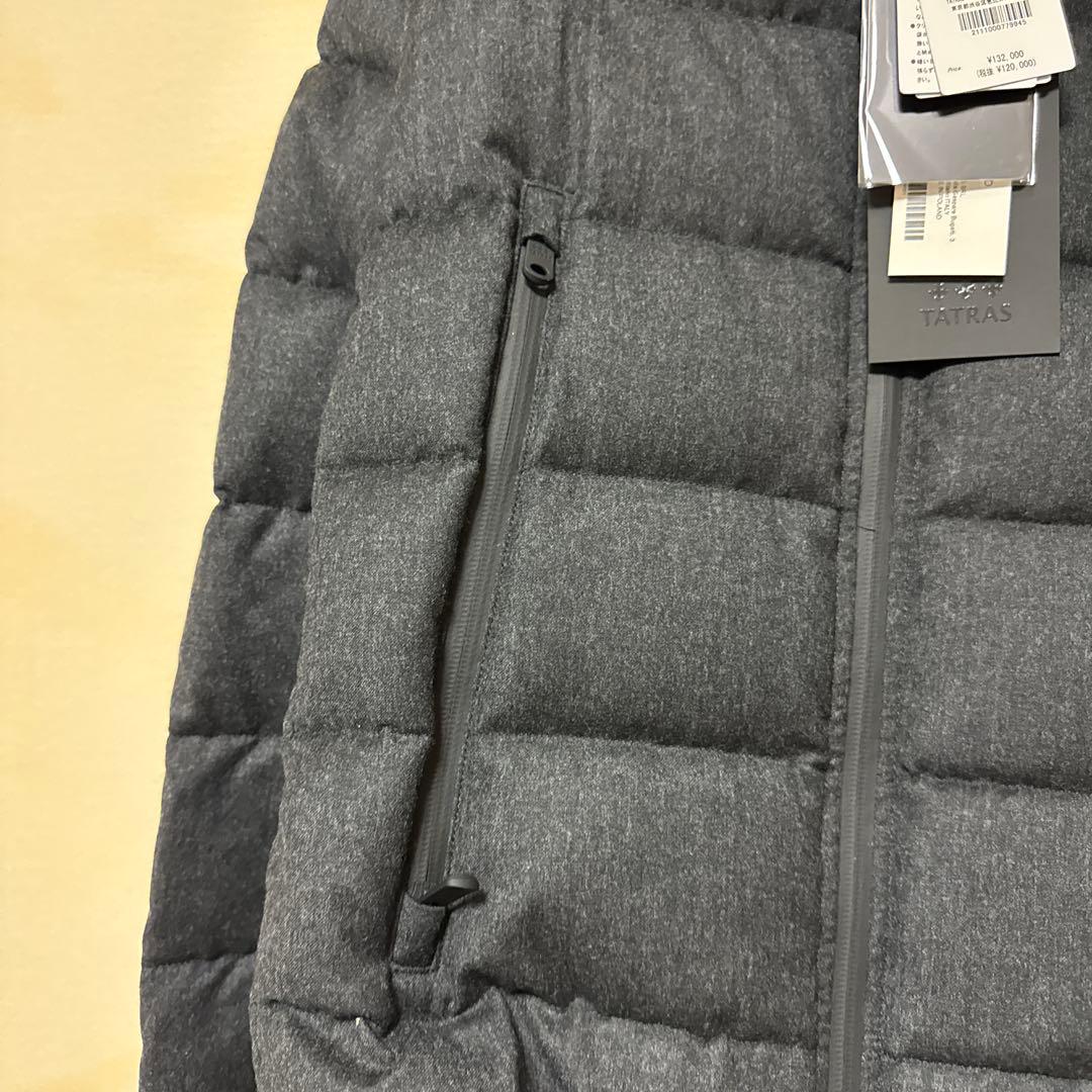 OBAQTATRAS フード付きダウンジャケット ダークグレ