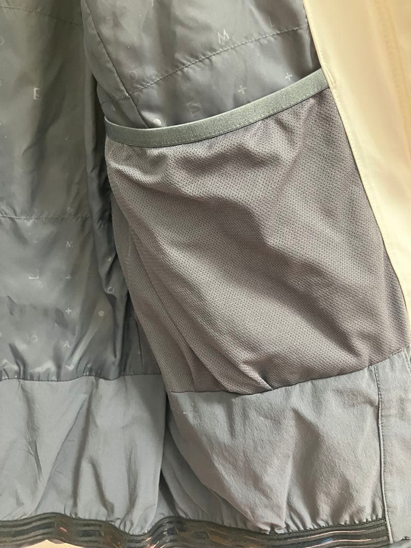 Salomon スキーウェア　ジャケット（レディース）