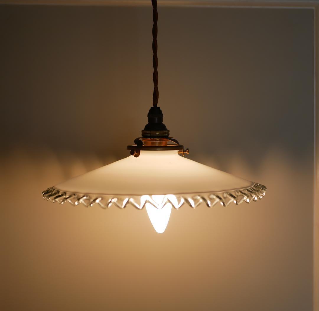 フランス　アンティーク　ペンダントランプ