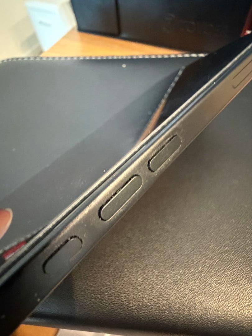 【美品】iPhone16 128GB ブラック　SIMフリー