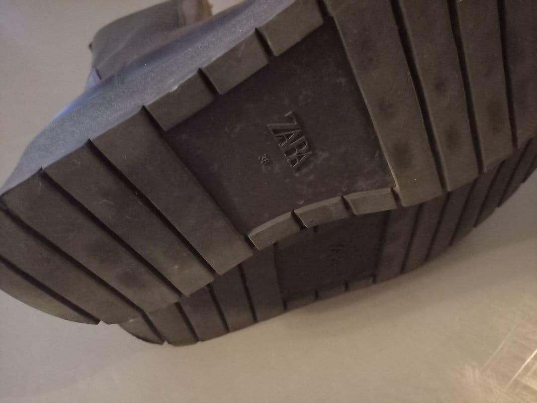 幻☆完売☆ZARAレザープラットフォームブーツ雑誌多数掲載☆ガムサイド38