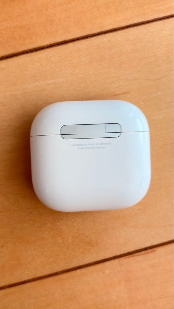 極美品 アクティブノイズキャンセリング搭載AirPods 4
