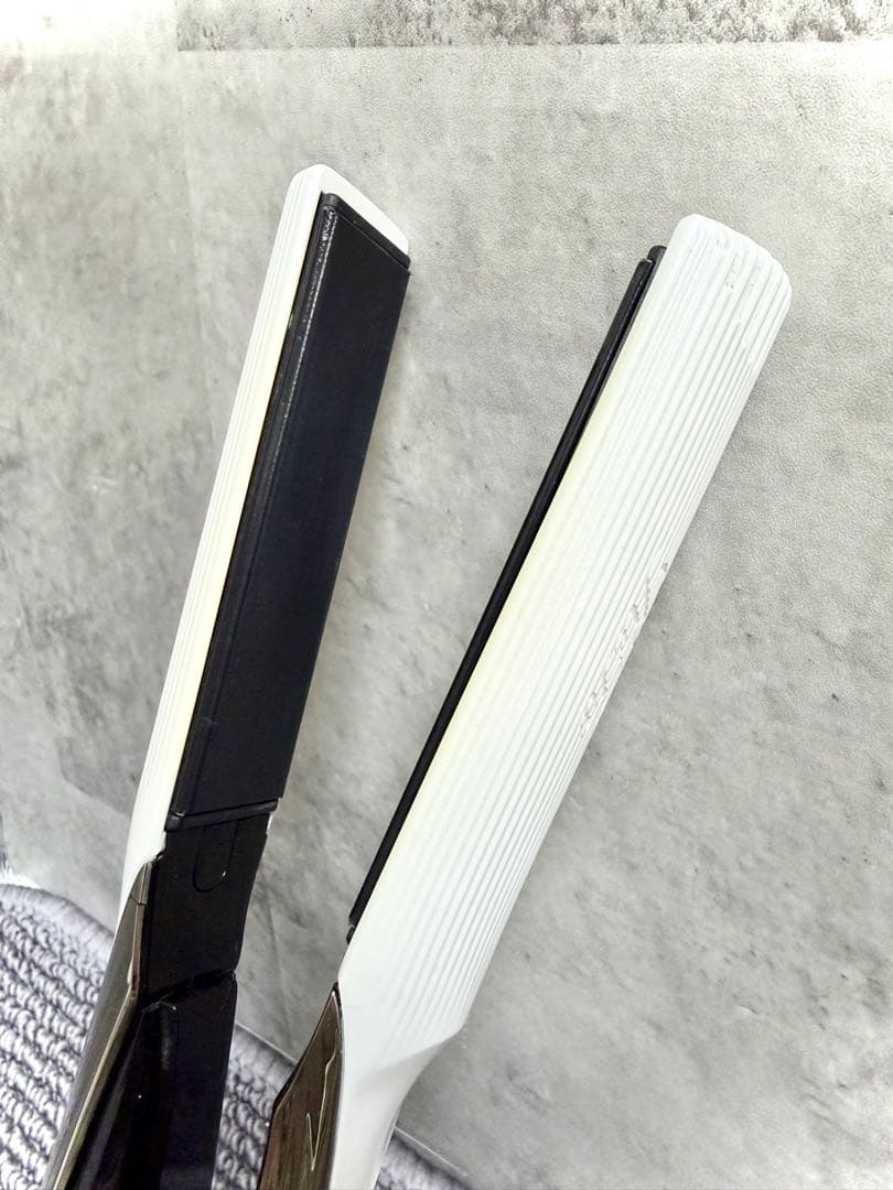 Refa MTG リファ ストレートアイロン 2022年製