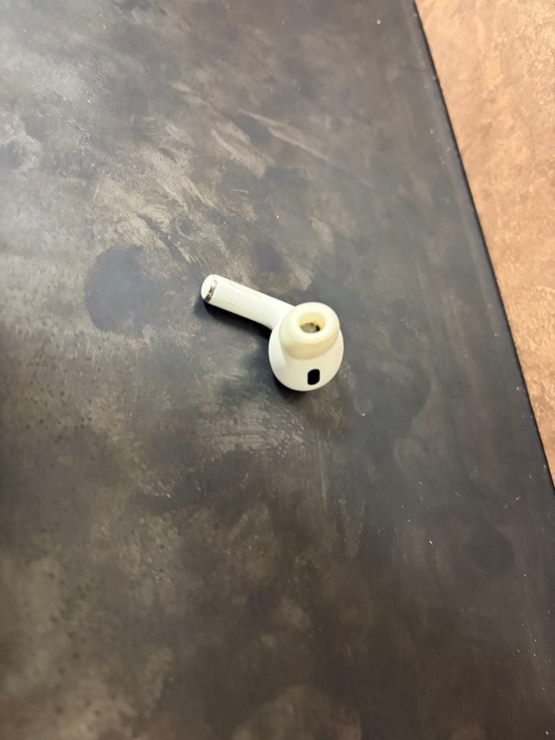 AirPods Pro第2世代 lightning充電ケースノイズキャンセリング