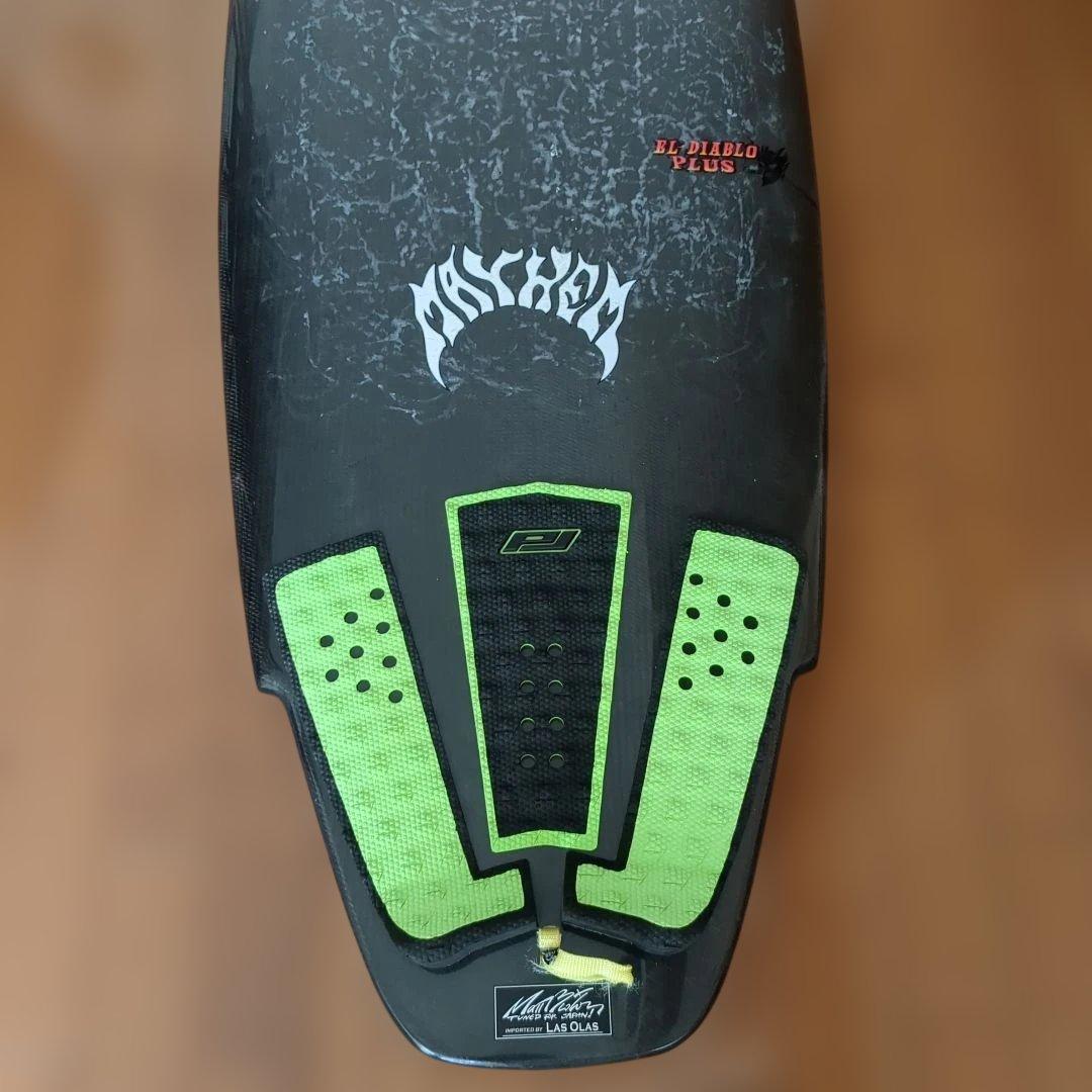 サーフボード　PLACEBO　5.8