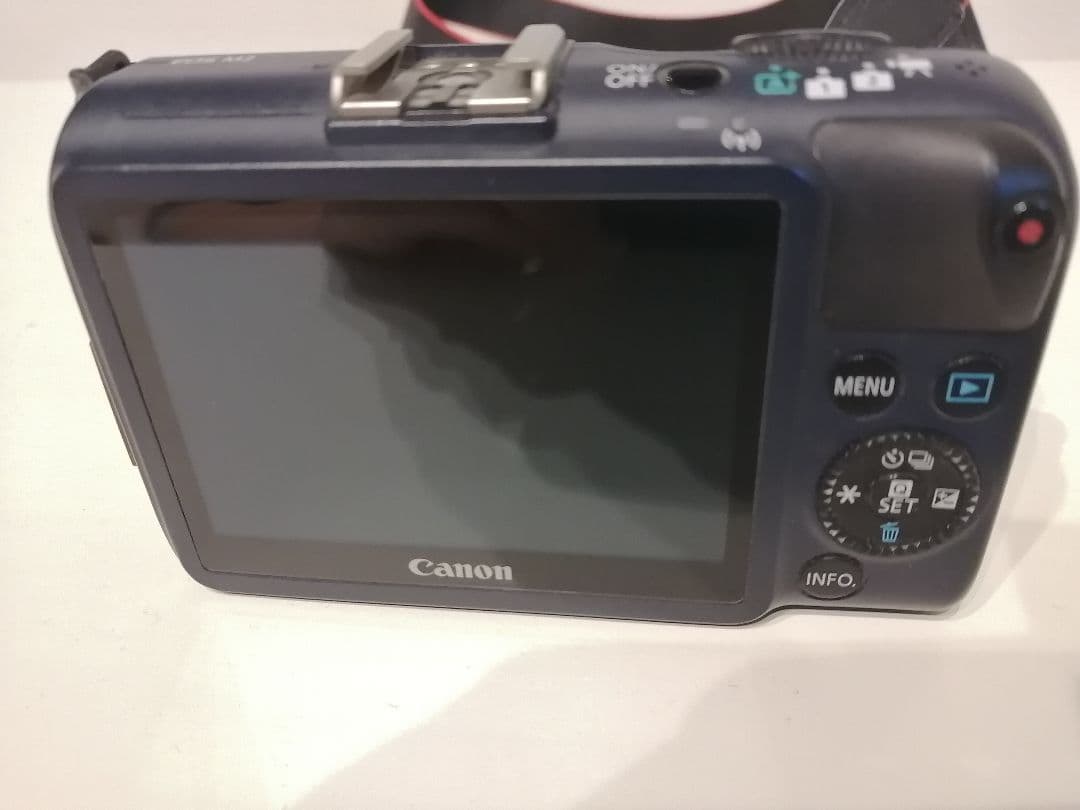 Canon EOS M2 ミラーレス一眼カメラ EOS M2 ダブルレンズキット