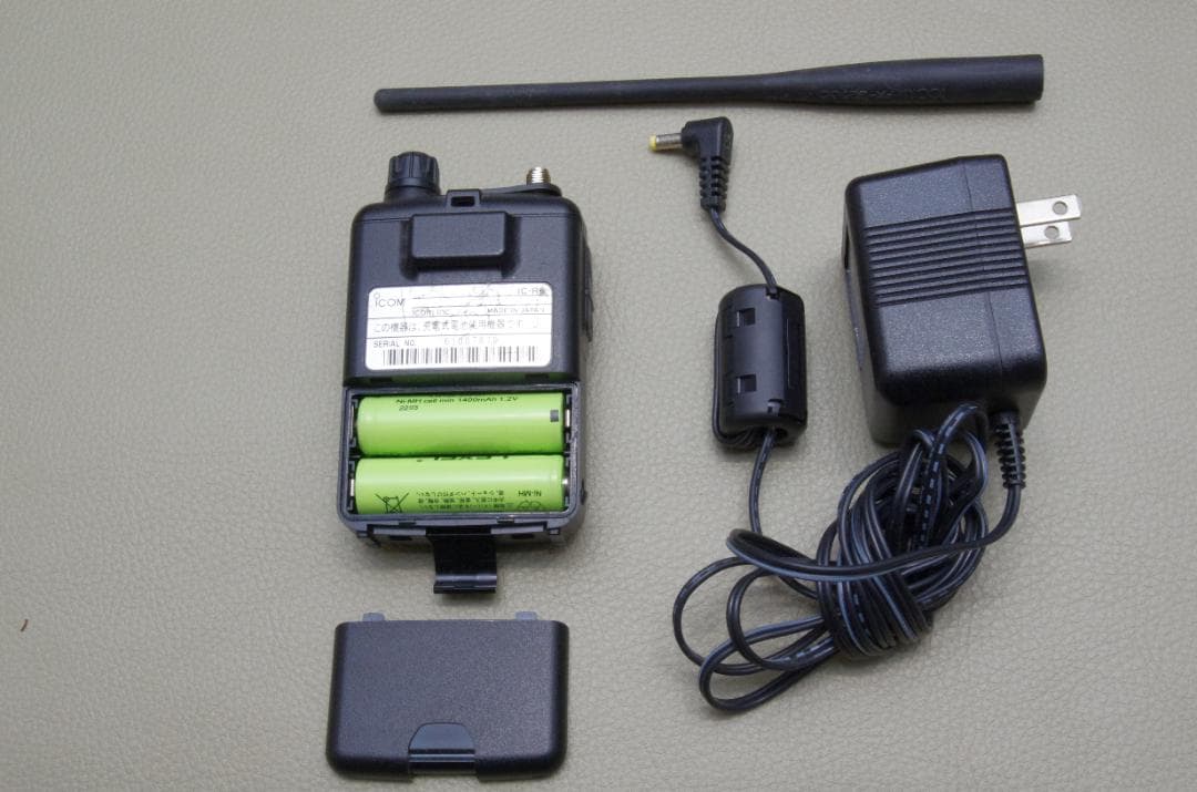 ICOM 広帯域レシーバー IC-R6　SMA-W100RX2付き　受信改造済み