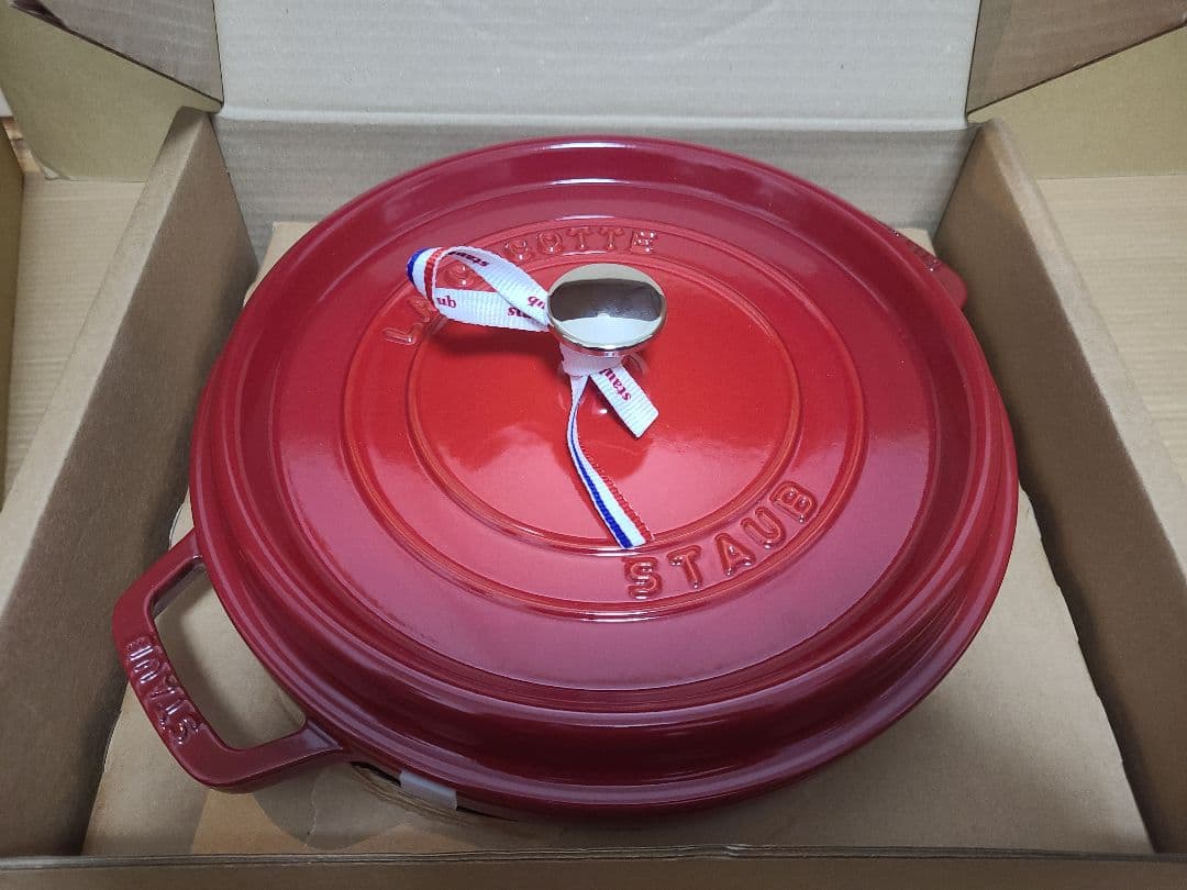 新品　Staub ストウブ　シャロー ラウンド ココット チェリー 26cm
