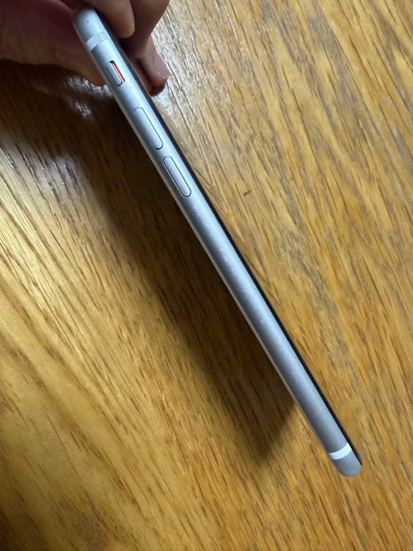 yasiyi9025　iPhone se2 128gb ホワイト