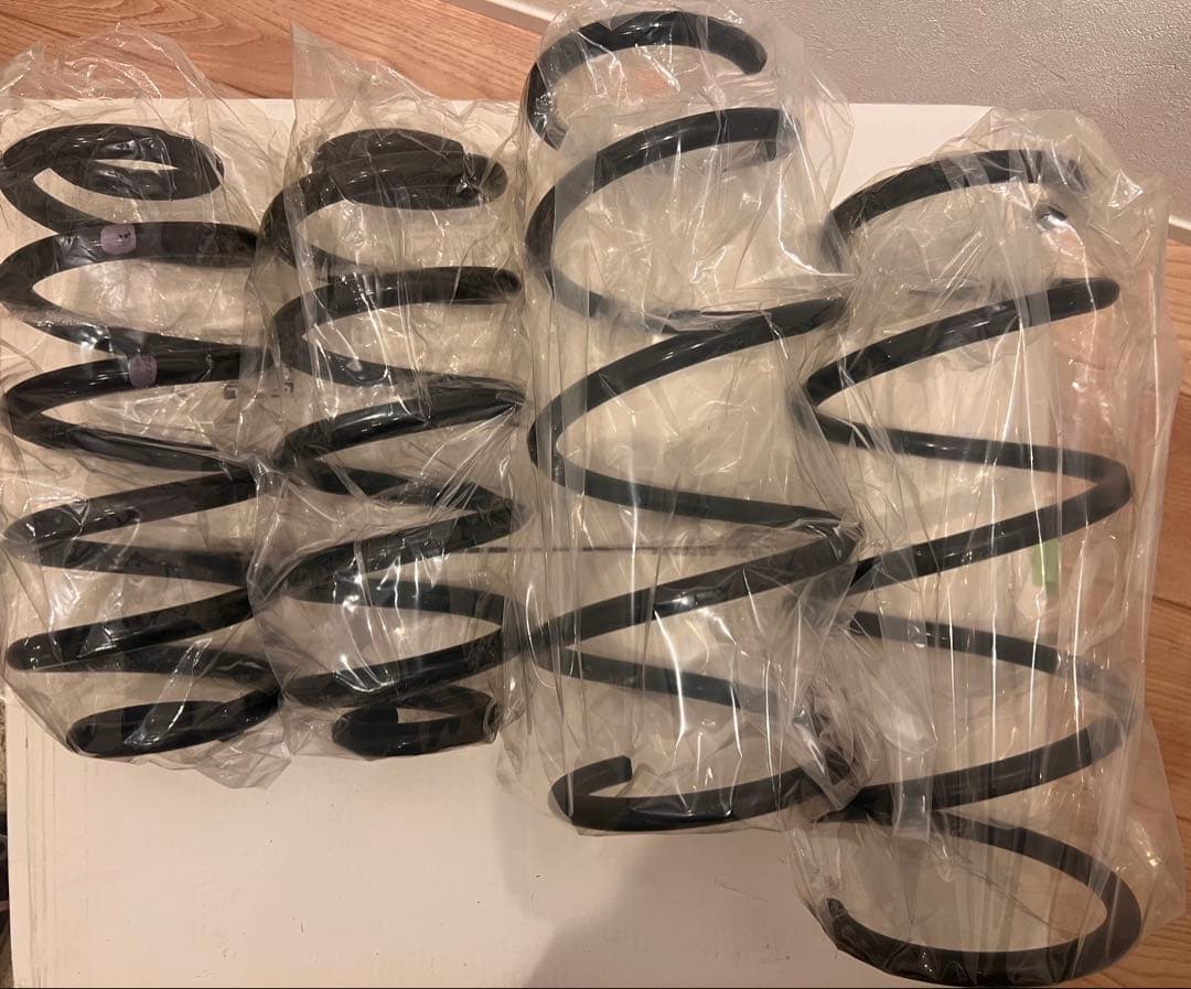 エスティマ　ハイブリッド　AHR20W 純正ショック&サスペンション