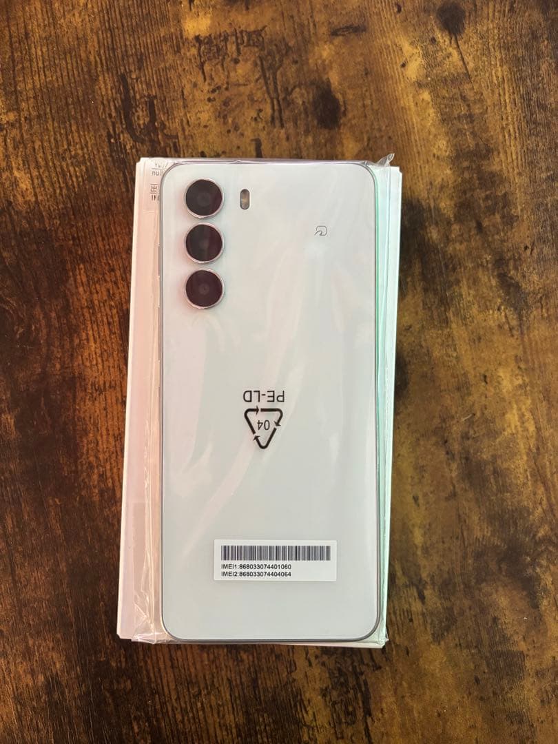 nubia S 5G ホワイト Y!mobile