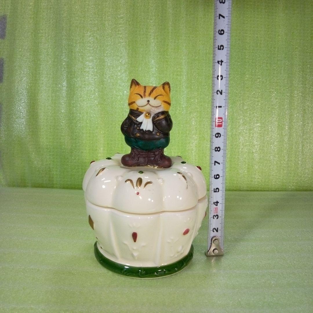 猫のフィギュア付きオルゴール　曲名:トイランド　小物入れ　陶器製？　レトロ