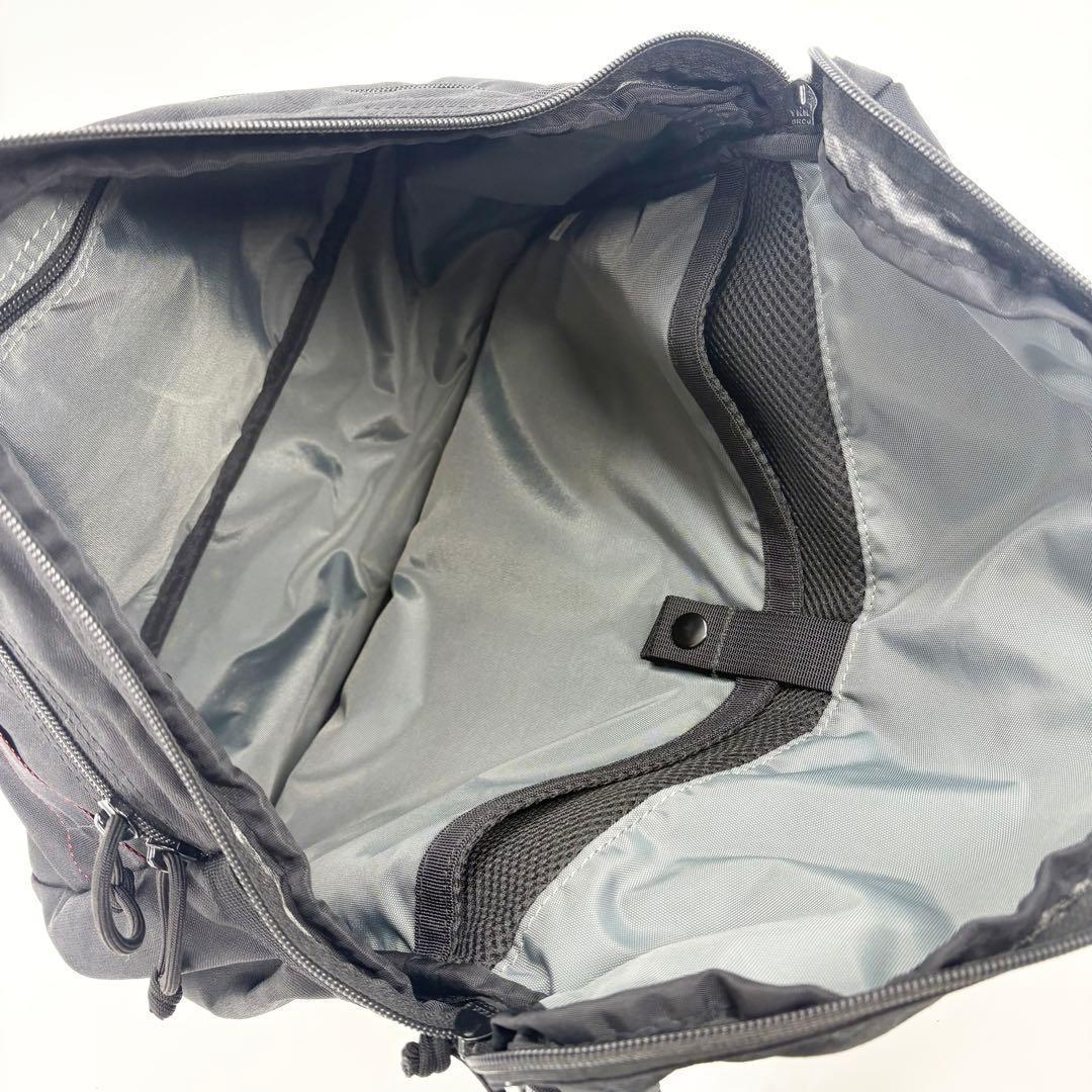 美品　ブリーフィング　BRIEFING ショルダーバッグ　メッセンジャー 633