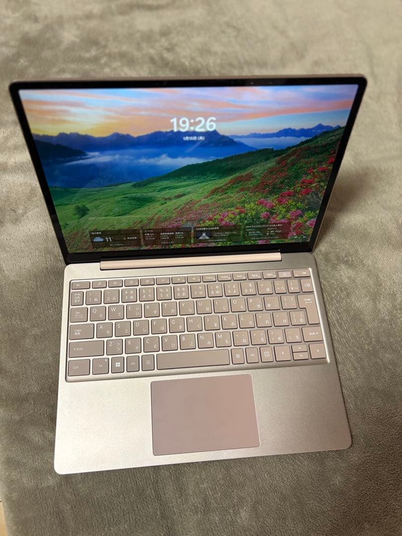 【美品】Microsoft Surface laptop go 2