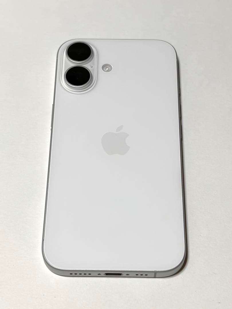 iPhone16 256GB 本体　美品　94% 傷無し　ケース付き
