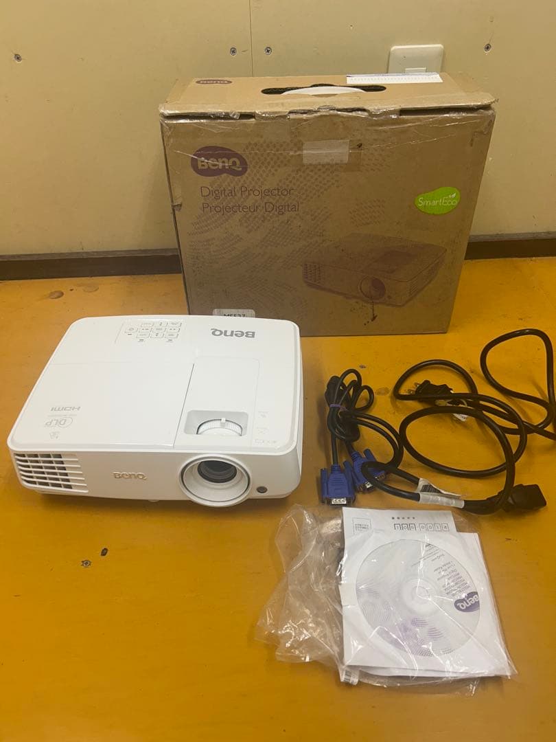 プロジェクター BenQ MS527