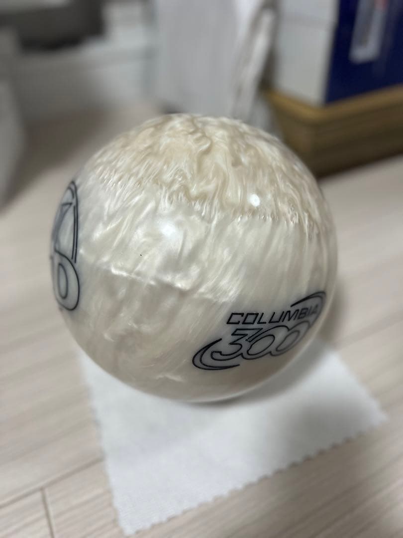【新品・未使用】 13p 3oz ホワイト ドット ボウリングボール