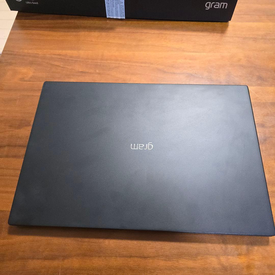 Lg ノートパソコン Gram14 インチ11世代corei5 8gb
