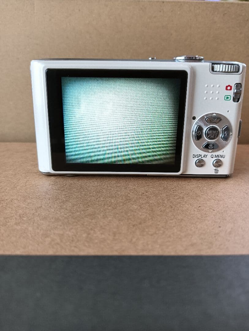 Panasonic　LUMIX　DMC-FX37　ホワイト