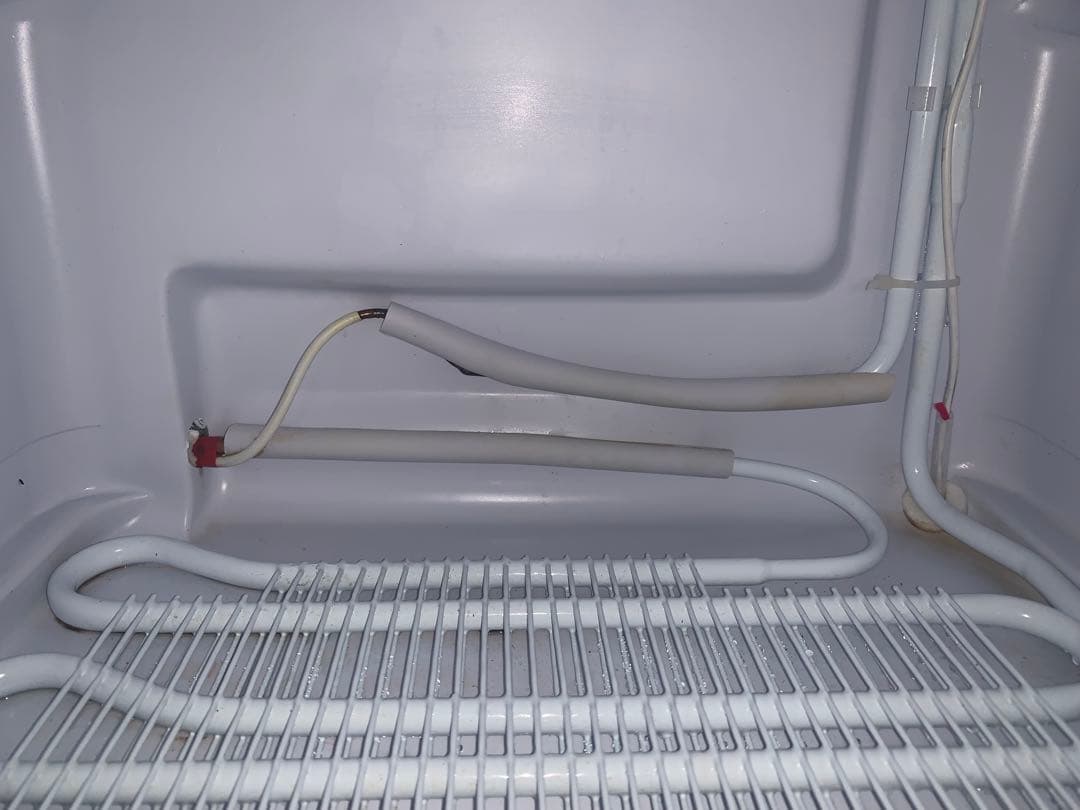 ★2023年製★アイリスオーヤマ　ノンフロン冷凍庫　60L　ブラック　黒　F30