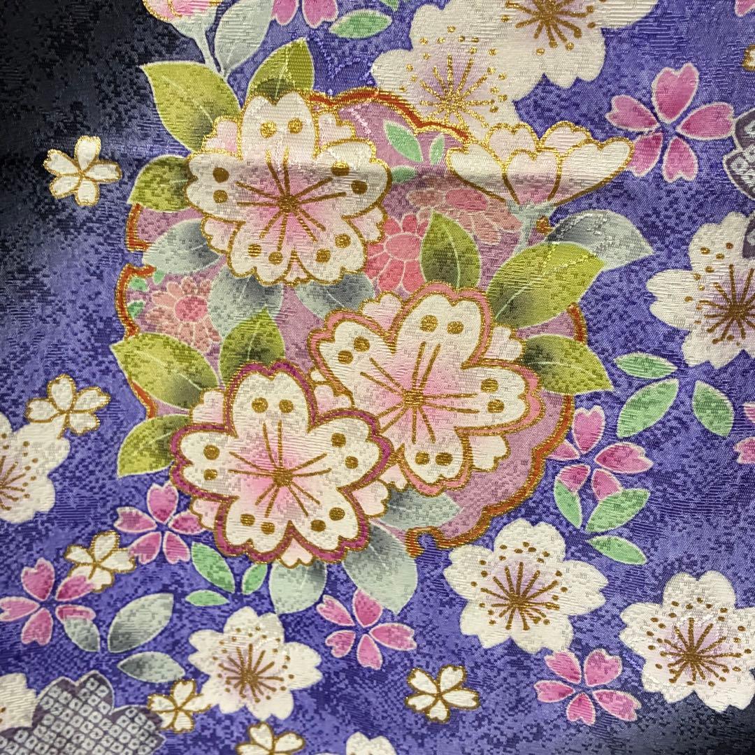 m-94＋　D136 振袖　桜　黒地　正絹　着物　袷　極美品